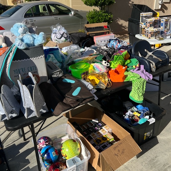 Garage/Yard Sale -10-12-24- AS IS. No Cancellations. No Holds. Bid Responsibly. - Picture 8 of 11